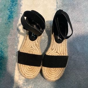 Splendid black espadrille heel